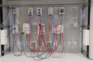 Výuka systémové instalace KNX na FEKT VUT v Brně